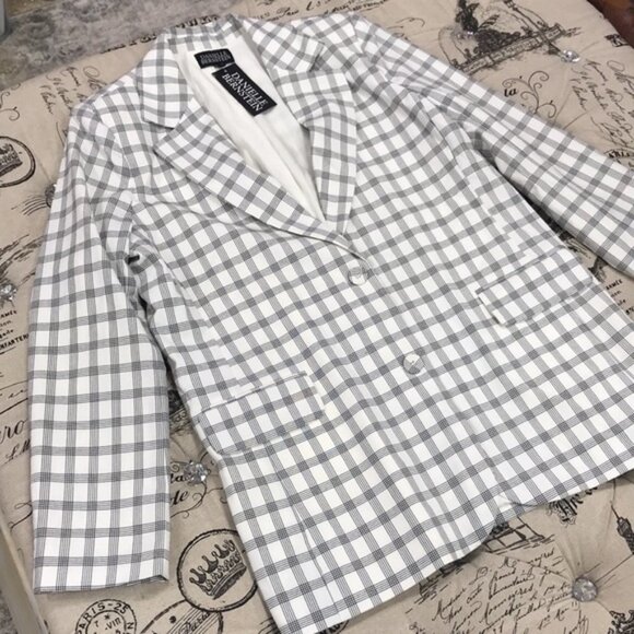 Danielle Bernstein Structured Blazer - Picture 6 of 10